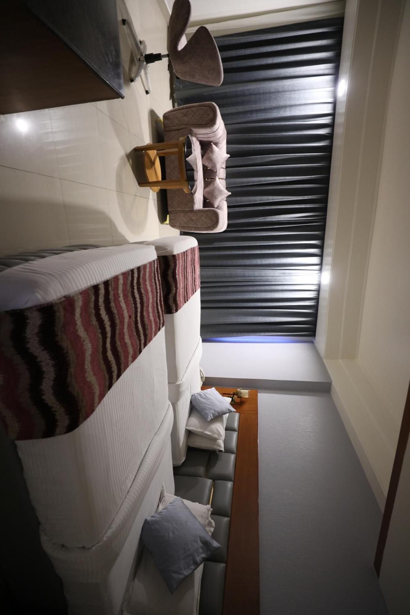 Eastin Hotels Hyderabad Exterior photo