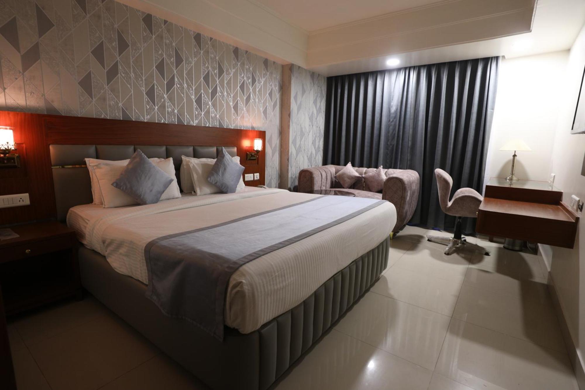Eastin Hotels Hyderabad Exterior photo